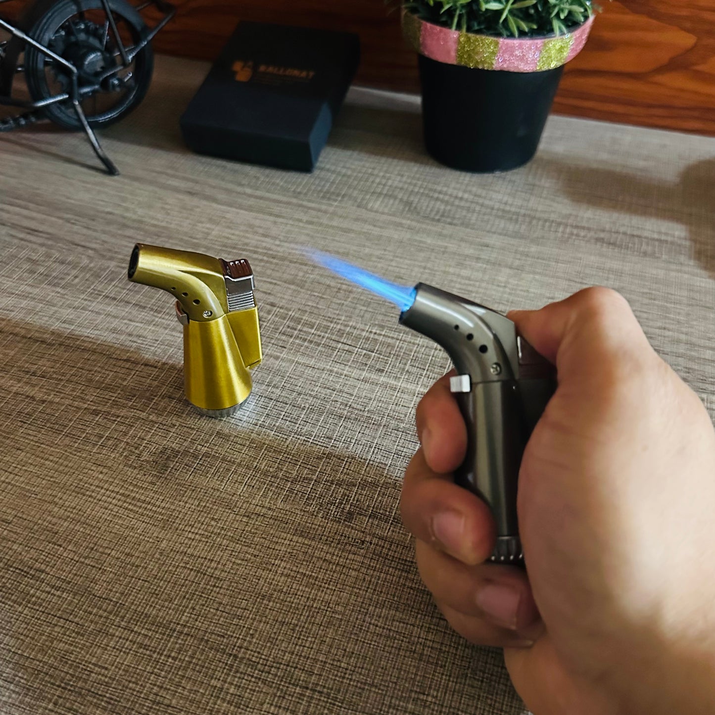 Teapot-shaped Elbow Butane Lighter