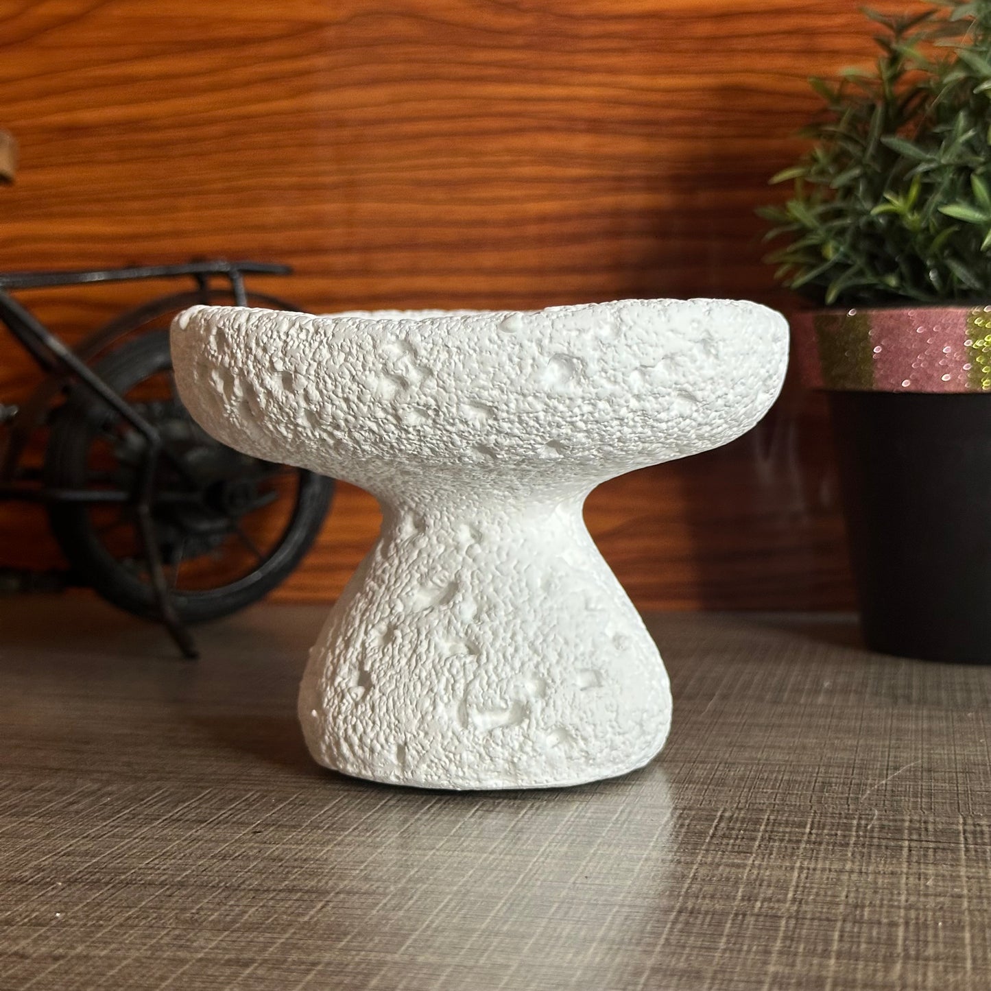 Unique Modern Design Holder