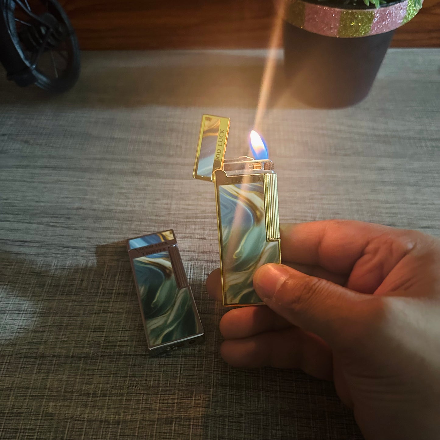 Thin Double-sided Metal Lighter With a New Creative Pattern