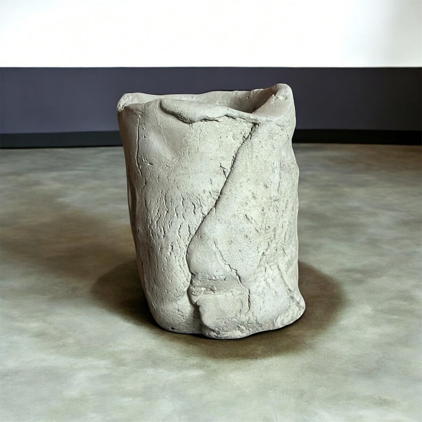 Unique Artistic Jars With an Original Design